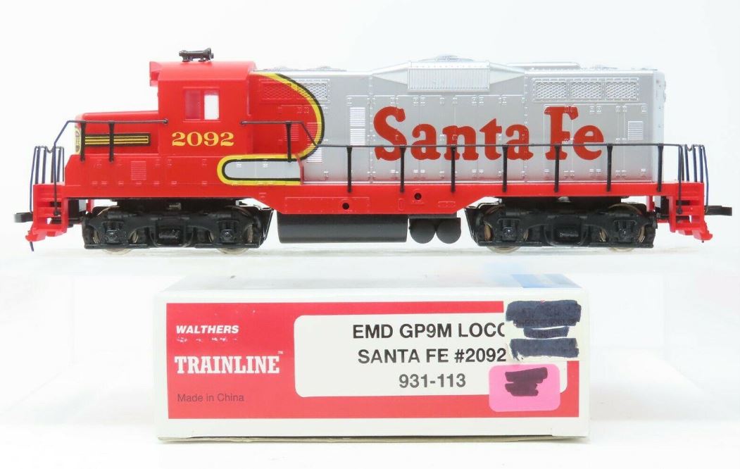 Walthers 931-113 HO Santa Fe EMD GP9M Diesel Locomotive Standard DC #2092