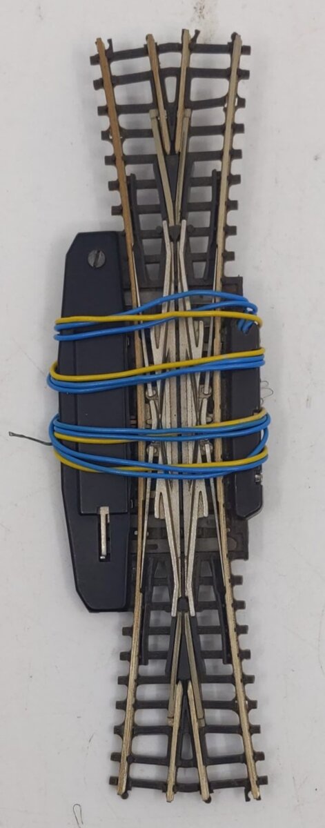 Marklin 8560 Z Scale 4-7/16" 13° Double Slip Switch