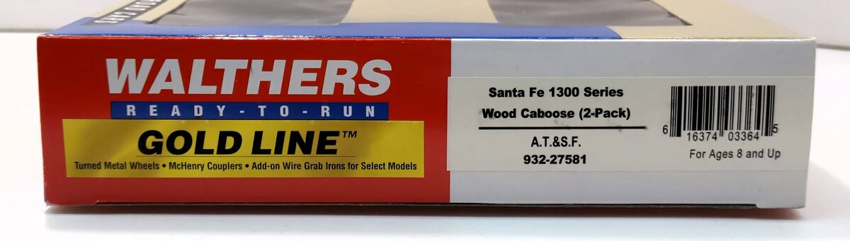 Walthers 932-27581 HO AT&SF Santa Fe 1300 Series Wood Caboose (Set of 2)