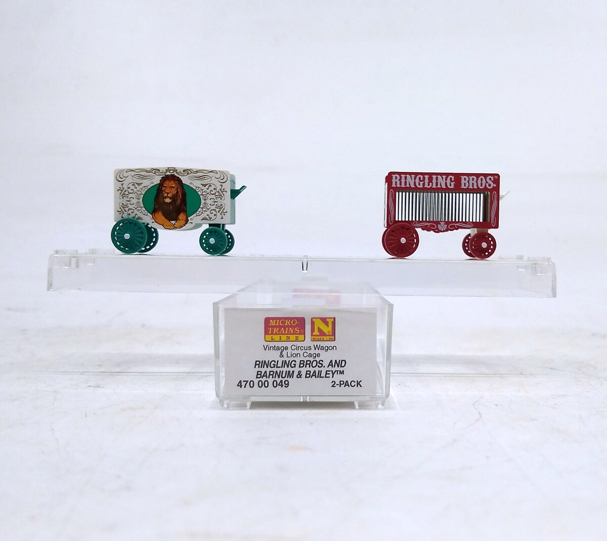Micro-Trains 47000049 N RBBX Vintage Circus Wagon & Lion Cage (Set of 2)
