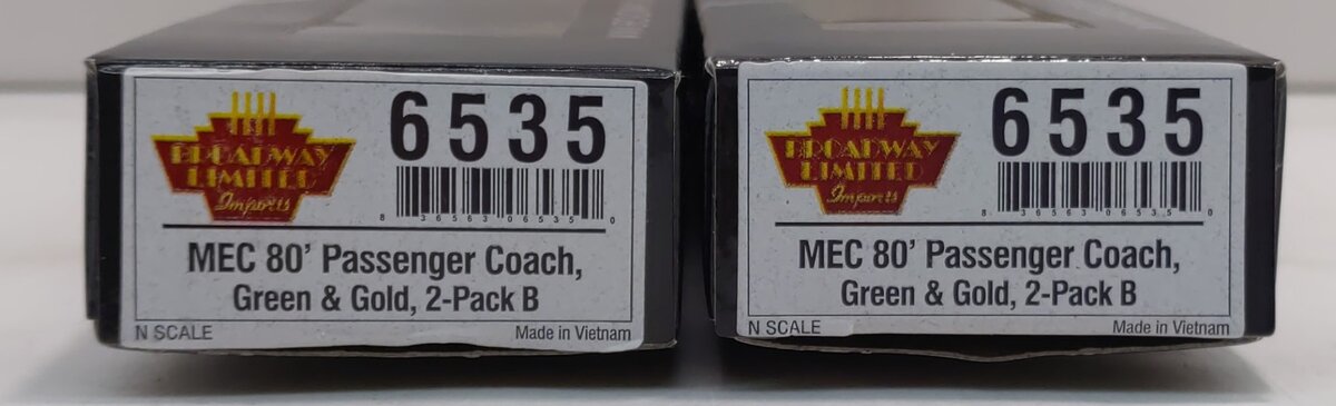 Broadway Limited 6535 N Maine Central 80' Pass Coach Green & Gold B (Pack of 2)