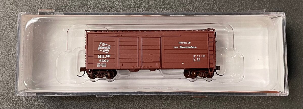 Fox Valley Models 90131 N 40' Double Door Ribside Box, MILW/Hiawatha #6504
