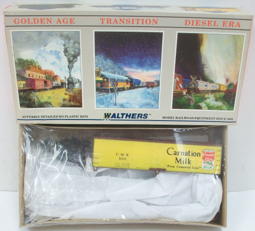 Walthers 932-2479 HO Carnation Milk Wood Reefer Kit