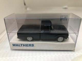 Walthers 933-1210 HO Black 1966 Ford Pickup