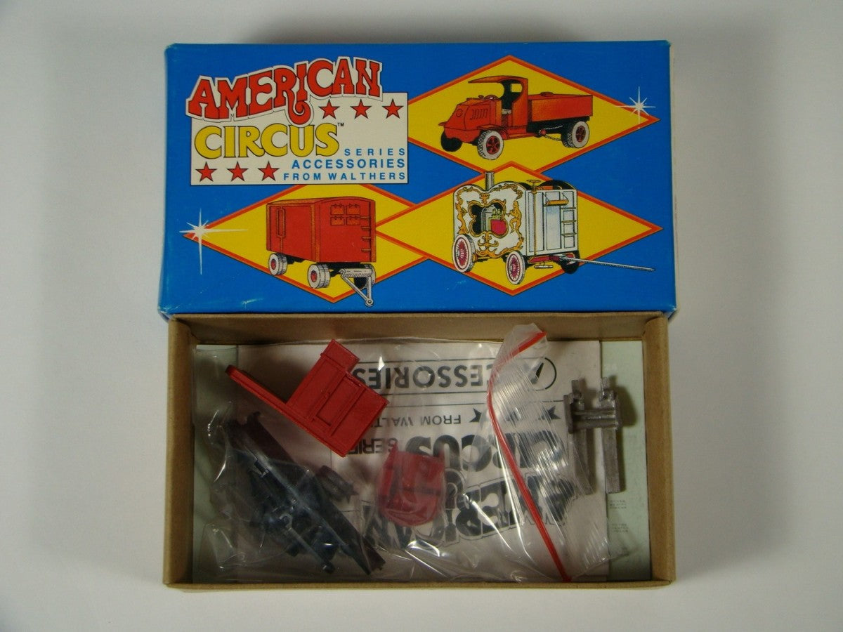 Walthers 933-1385 HO Scale "American Circus" Stake Driver Kit