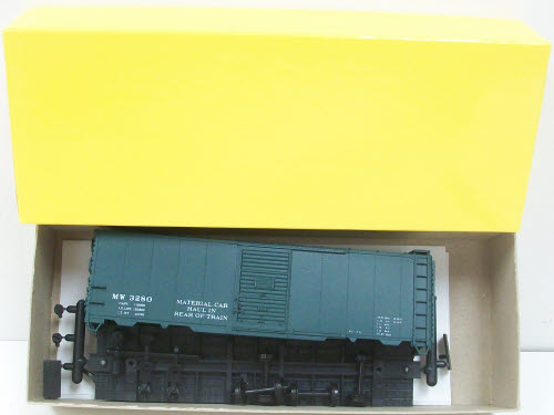 Accurail 3283 M of W Green 40' Steel AAR Boxcar HO Kit