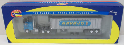 Athearn 70999 HO Navajo Trucking Freightliner & 40' Exterior Post Trailer