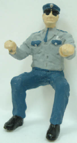 Arttista 1146 O & O27 Gauge Cop on Motorcycle Hand Painted Pewter Figure