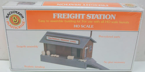 Bachmann 2671 HO Freight Station Bldg Plascticville Kit