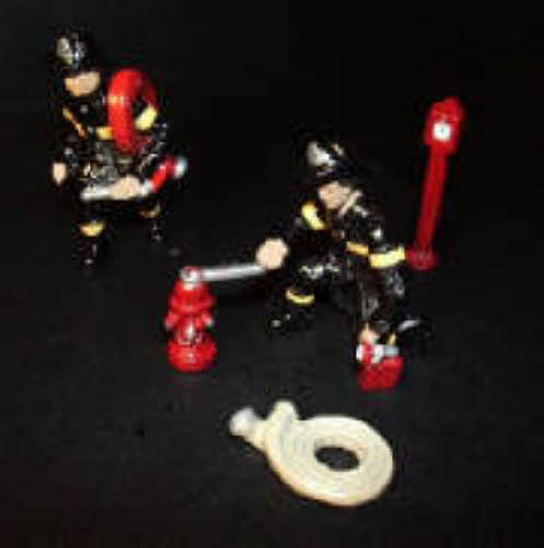 Kramer GS34 Fireman at Fire #2 Hydrant Figure Set