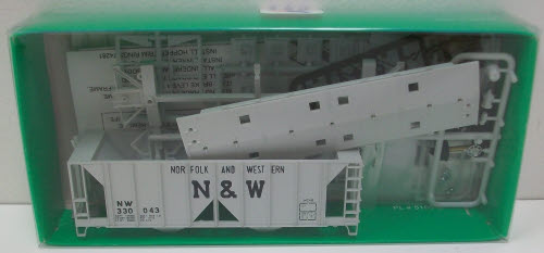 Bowser 55601 N&W 70 Ton 2-Bay Covered Hopper Kit
