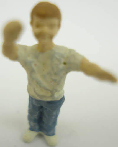 Arttista 1430 O Scale Boy Buying Ice Cream Pewter Figure