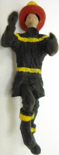 Arttista 1320 O Scale Climbing Firefighter - Pewter Figure