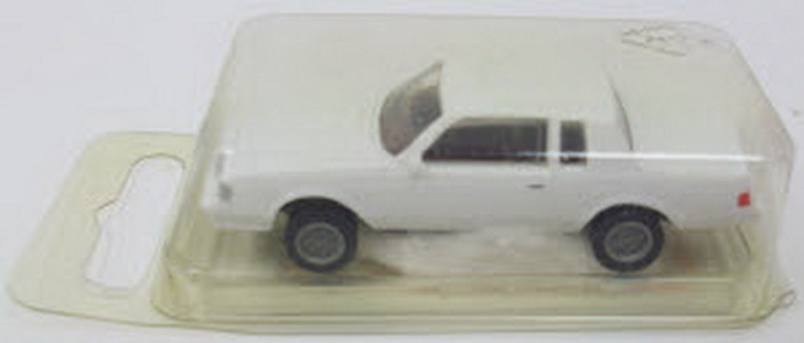 Con-Cor 004-004019 HO Scale Buick Grand National white