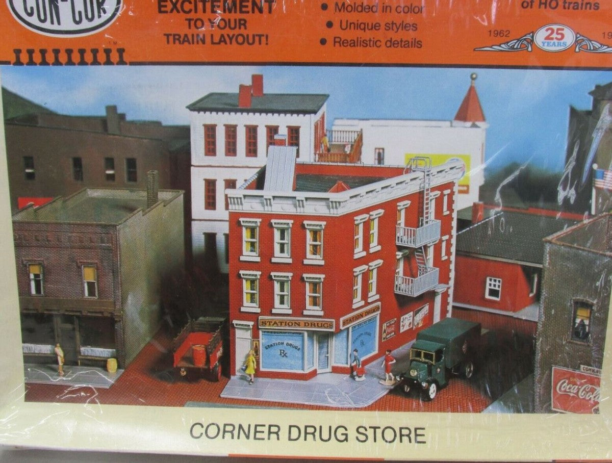 Con-Cor 911 HO Corner Drug Store Building Kit