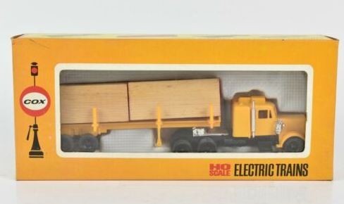 Cox 6231-6 HO Tractor & Trailer with 2 Lumber Loads