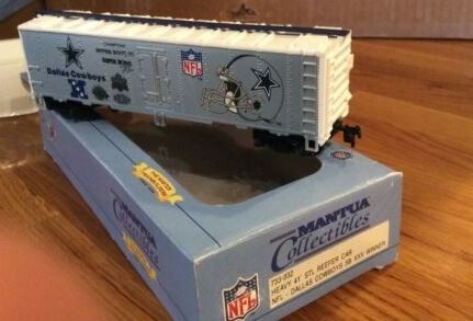 Mantua 733-932 HO 41' Stl Reefer Car Dallas Cowboys SB XXX Winner