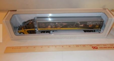 Spec Cast 33505 HO John Deere Construction 387 Peterbilt