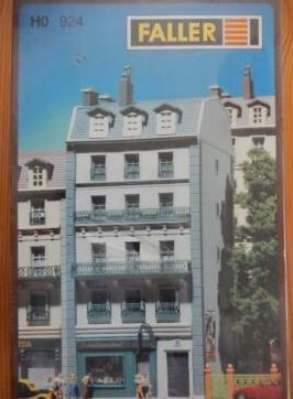 Faller 924 HO Town House Building Kit