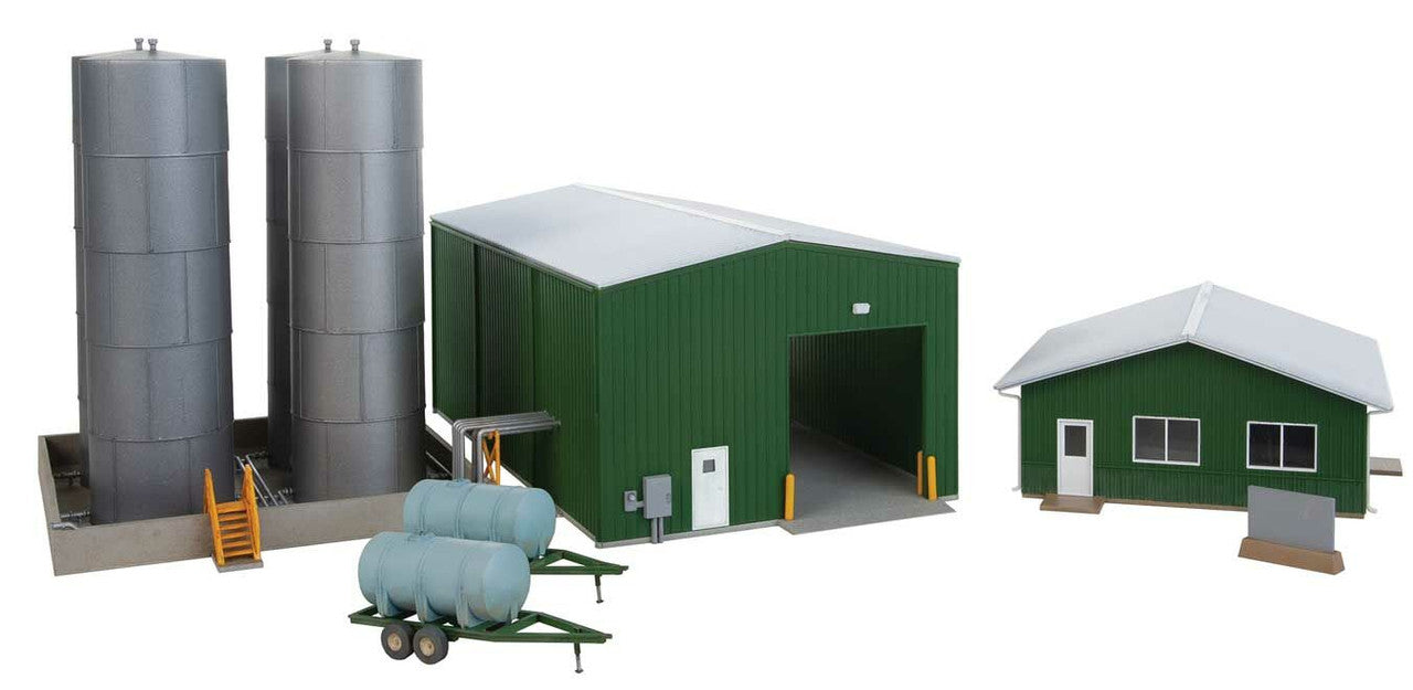 Walthers 933-4128 HO Fertilizer Distributor Building Kit