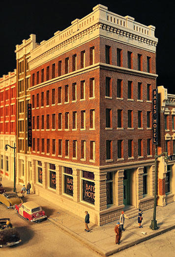 Lunde Studios 17 N Bates Hotel Building Kit