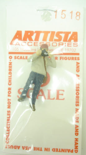 Arttista 1518 Railfan with Camera Standing