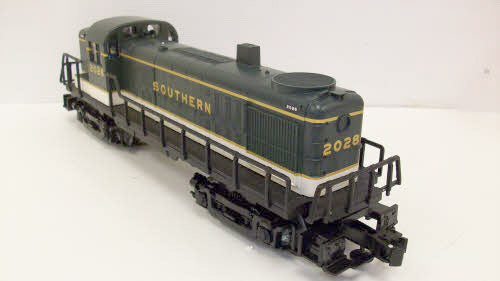 Lionel 6-28887 O Gauge Southern RS-3 Diesel Locomotive #2028