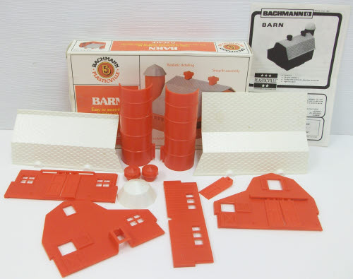 Bachmann 1932 O Scale Plasticville Barn Classic Building Kit