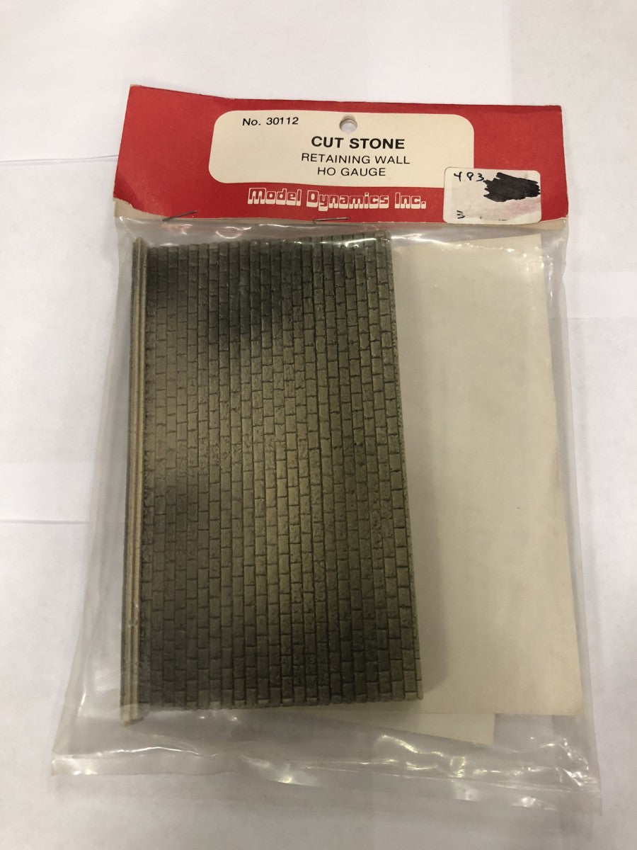 Model Dynamics 30112 HO Cut Stone Retaining Wall