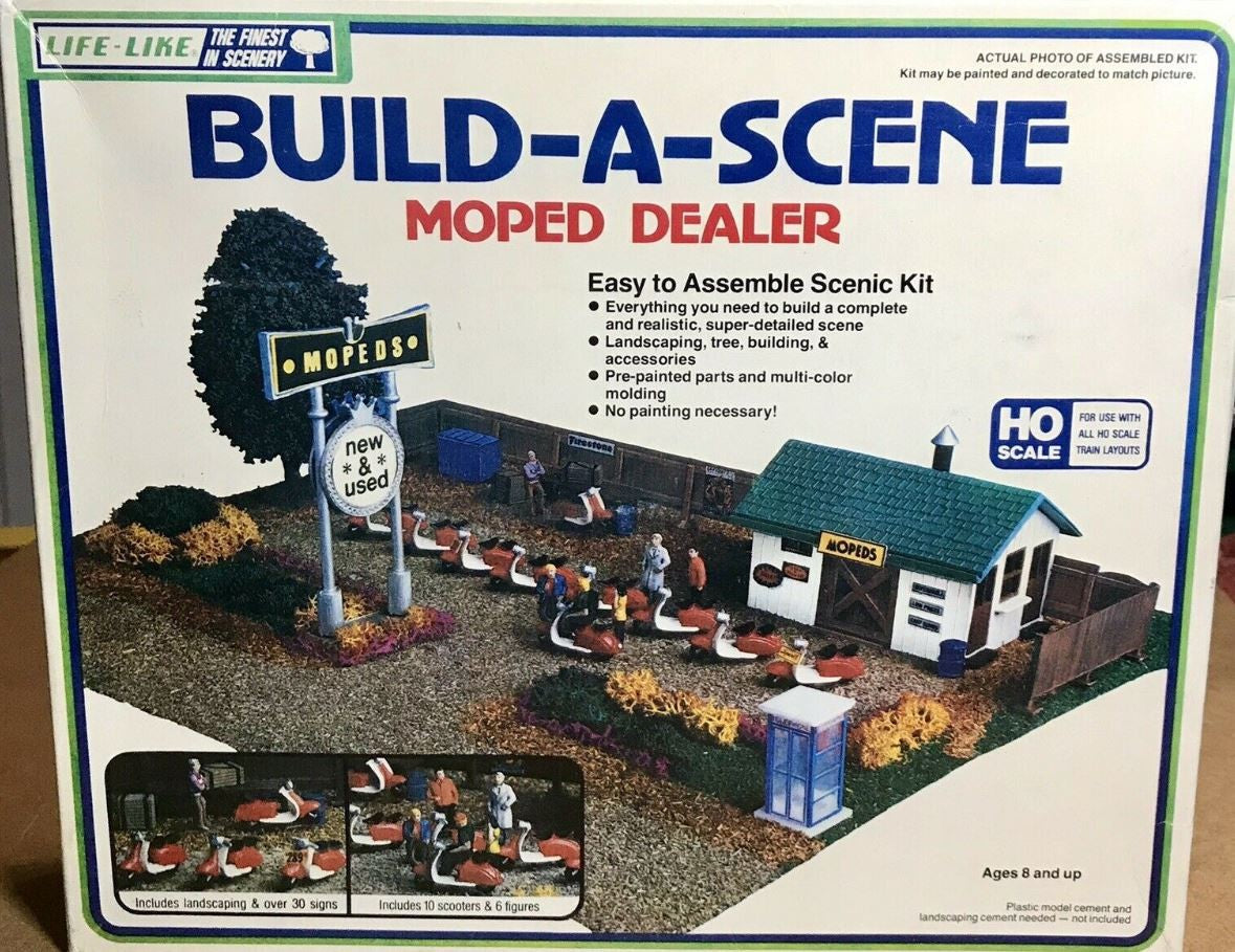 Life Like 1377 HO Moped Dealer Building Kit – Trainz