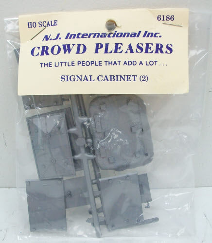 NJ International 6186 HO Signal Cabinet Plastic Kit (Pack of 2)