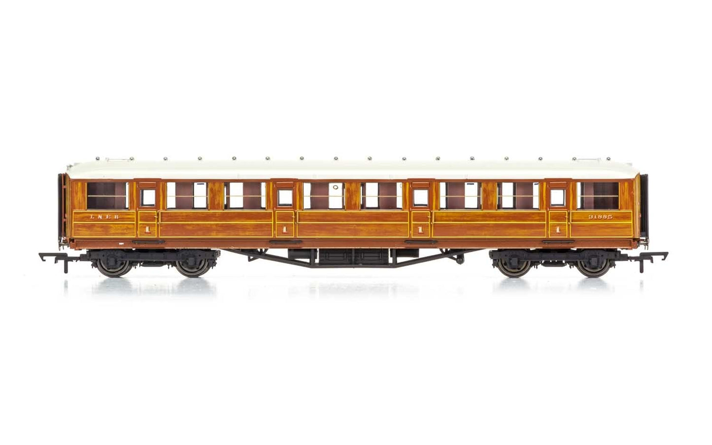 Hornby R4827 OO 61' 6 London North Eastern Railway Gresley First Car #31885