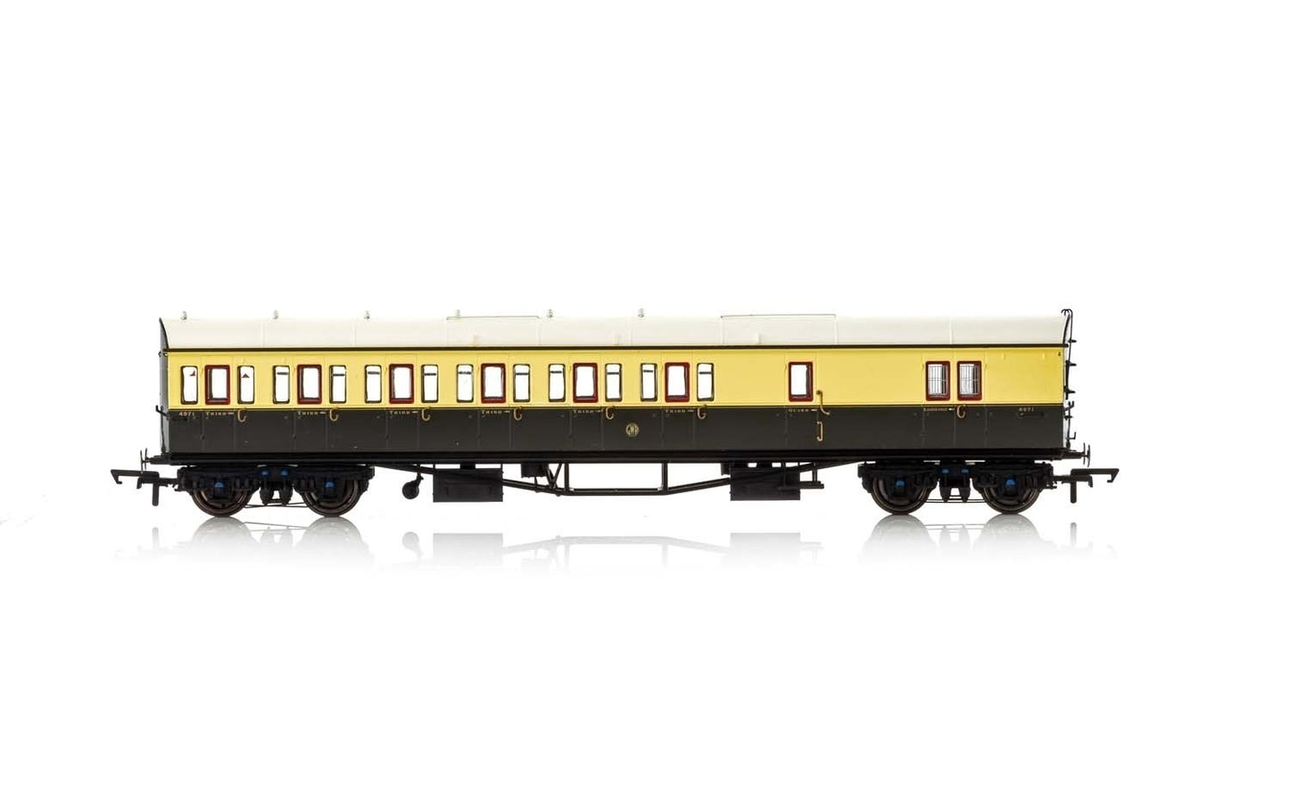 Hornby R4876 OO Great Western Railway Collett Bow Six Compartment Coach #4971