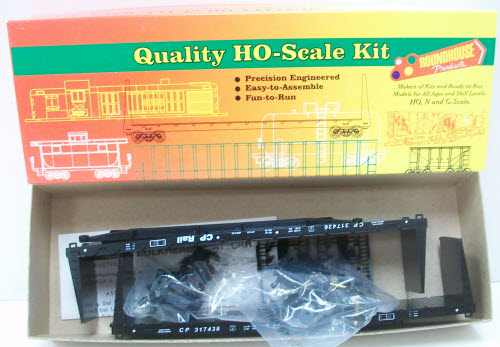 Roundhouse 13001 CP Rail 60' Bulkhead Flatcar Twinpack
