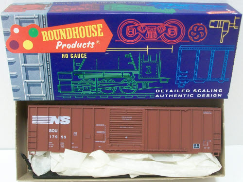 Roundhouse 17999 HO Norfolk Southern 50' Boxcar Kit