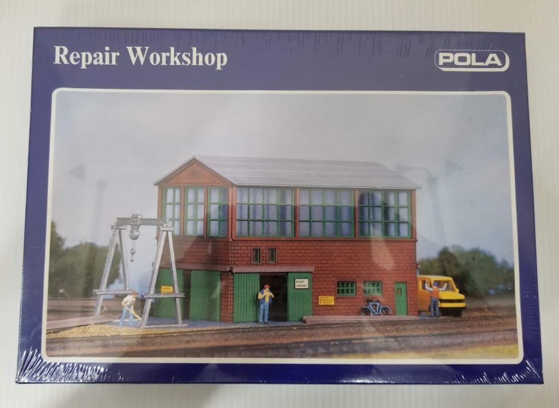 Pola 11623 HO Repair Workshop Building Kit