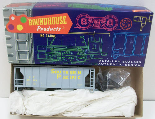 Roundhouse 3212 HO Southern Pacific 2-Bay Covered Hopper Kit