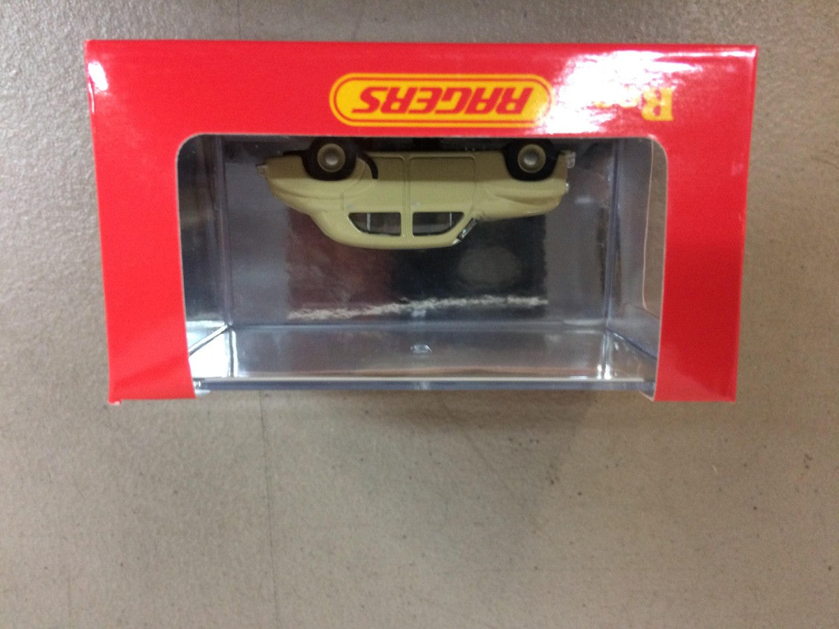 Road Ragers R.011 1:87 HO Burney Cream 1948 FX Aussie Motor Legend Sedan