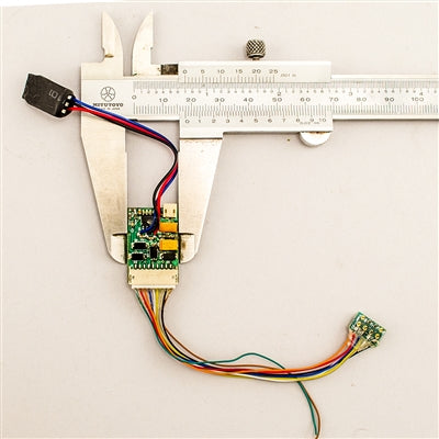 MRC 00112701 HO Universal EMD 645E No Speaker