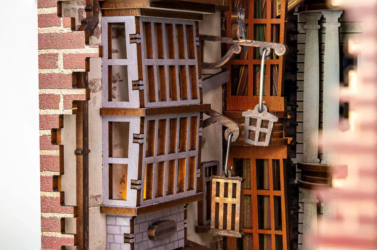 Revell 005309096 Tiny Adventures Book Nooks: Harry Potter - Diagon Alley
