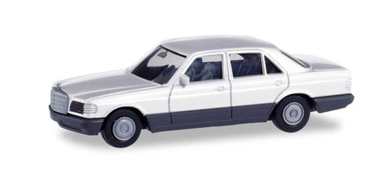 Herpa 013727 HO Minikit: White Mercedes-Banz S-Class Sedan Plastic Model Kit