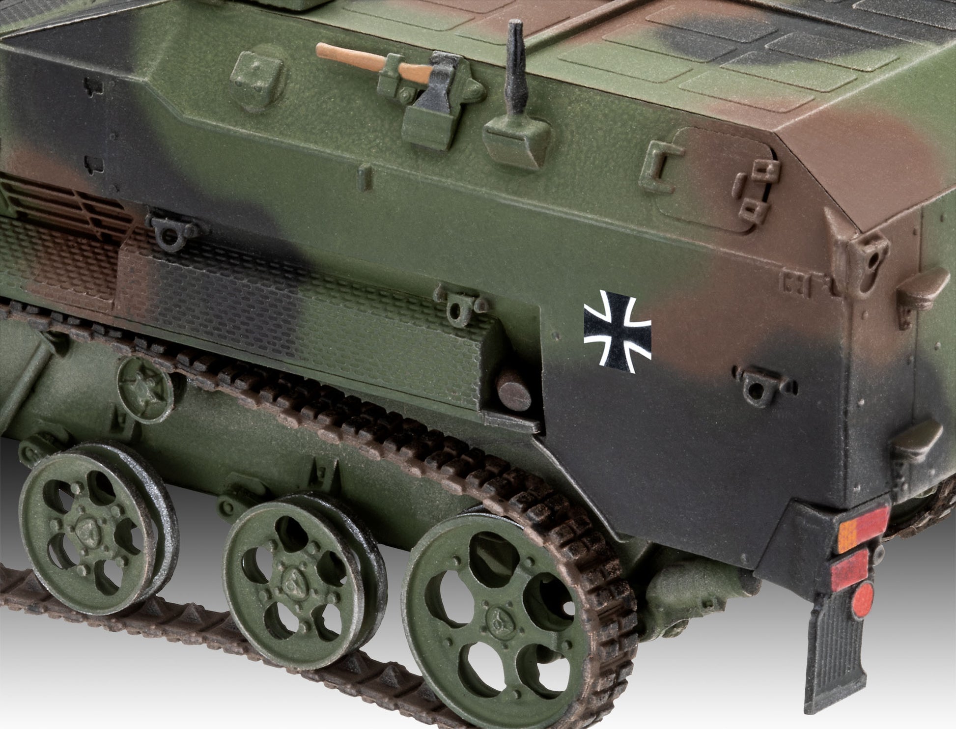 Revell of Germany 03336 1:35 Wiesel 2 LeFlaSys BF/UF Military Vehicle Model Kit
