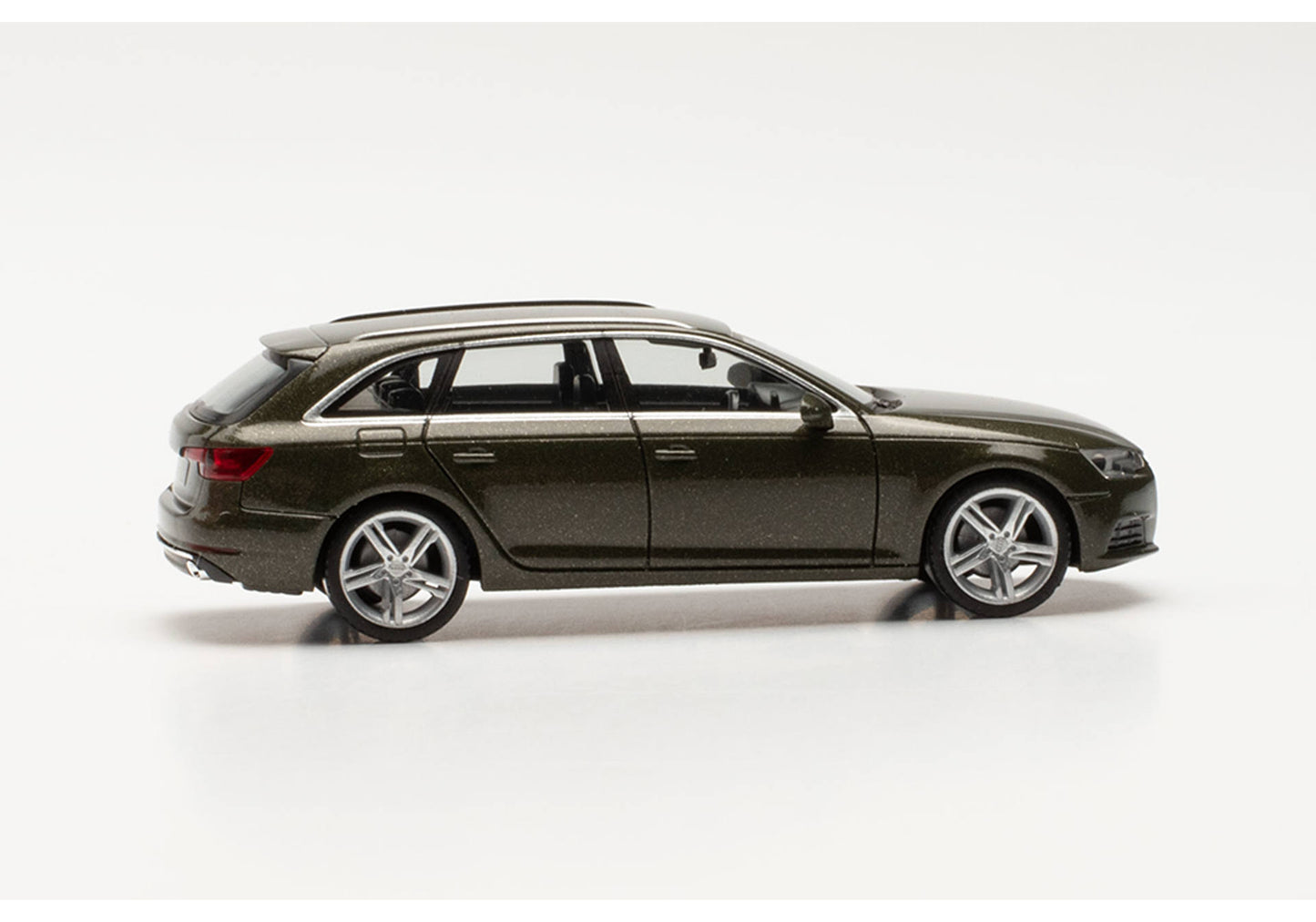 Herpa 038577G 1:87 District Green Metallic Audi A4 Avant Diecast Model
