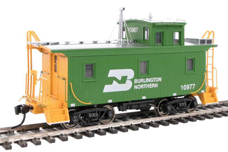 Walthers 920-103458 HO Burlington Northern DM&IR Class G2 Wood Caboose #10977