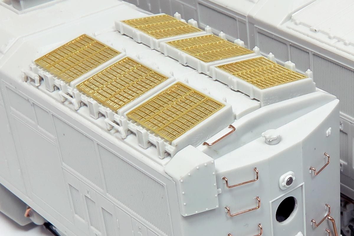 Rapido Trains 102144 HO Dash-8 Split Cooling Radiator