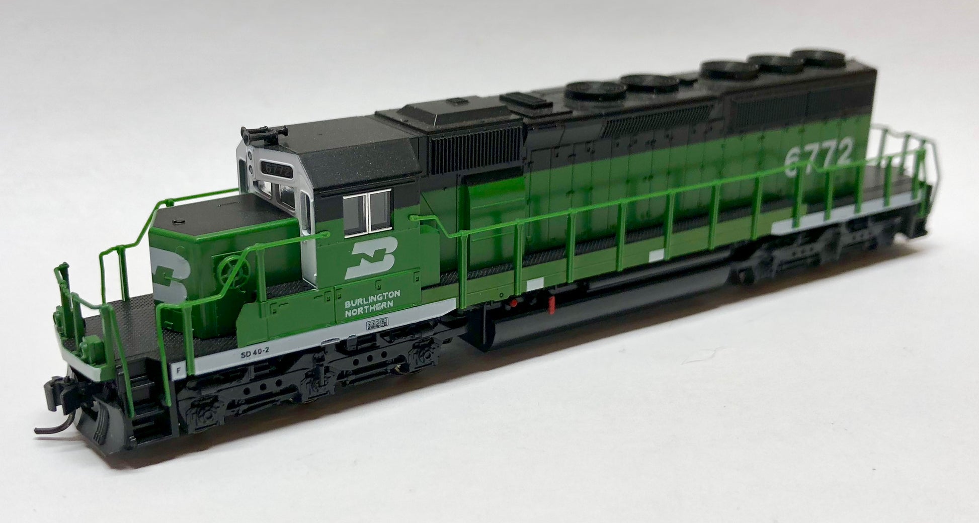 Kato 176-4952 N Burlington Northern SD40-2 Diesel Locomotive #6772