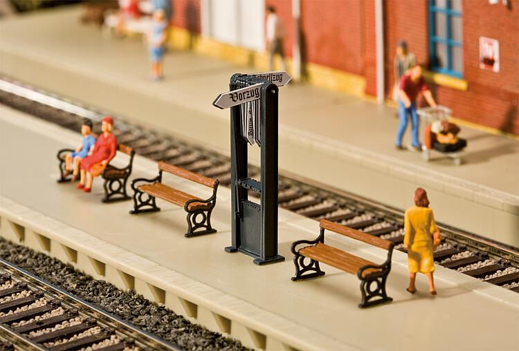 Faller 120233 HO Scale Train Target Indicator Model Building Kit