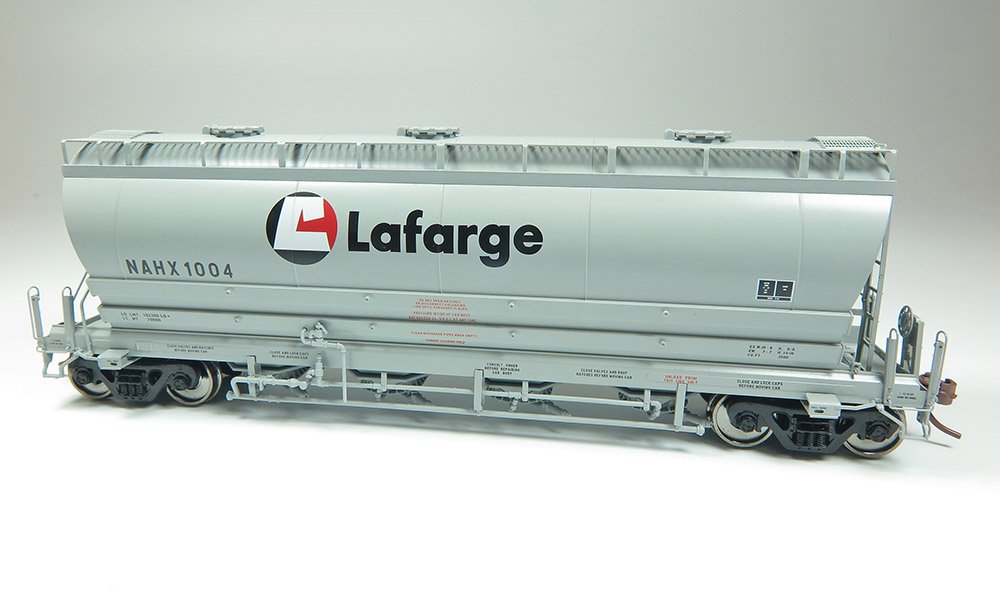 Rapido Trains 133011A HO NAHX Lafarge ACF Flexi Flo Covered Hopper Car