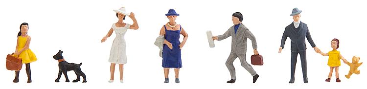 Faller 150911 HO Scale At the Bus Stop Plastic Figures (Set of 7)