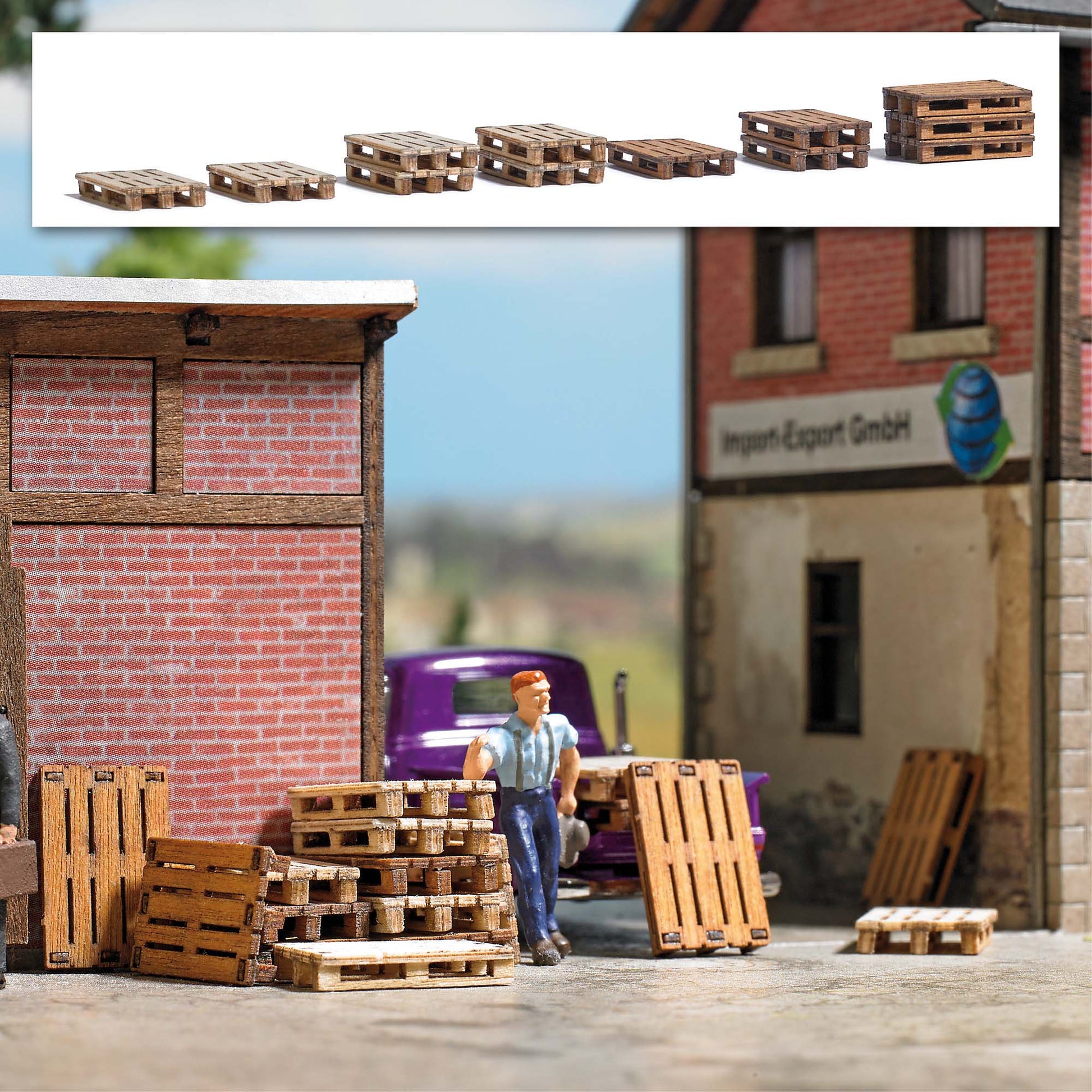 Busch 1810 HO Wooden Pallets (Pack of 12)